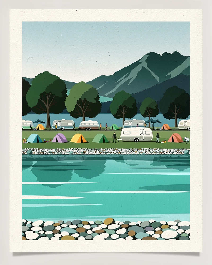 Tentes et caravanes sous les arbres d'un camping au bord du lac d'Annecy, plage de galets et eau turquoise au premier plan, montagnes de la rive est au fond